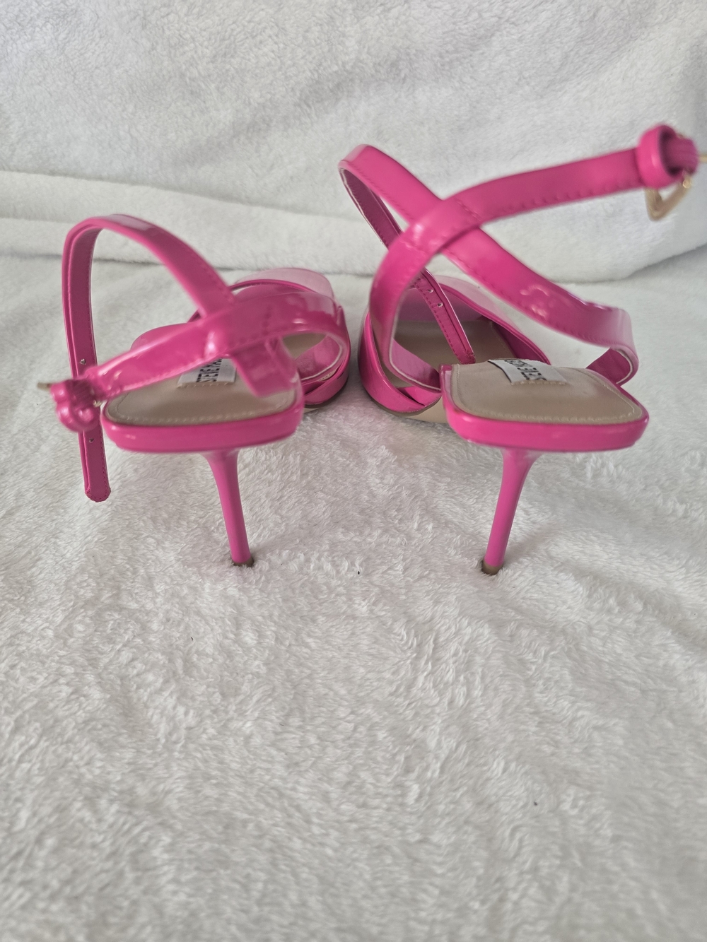 Steve Madden Women's Hot Pink Patent Ankle-Strap Sandals Size 8 - Picture 6 of 8